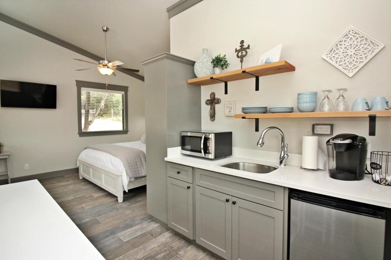 Green Acres Cottages - Fredericksburg Suite Wimberley Dış mekan fotoğraf